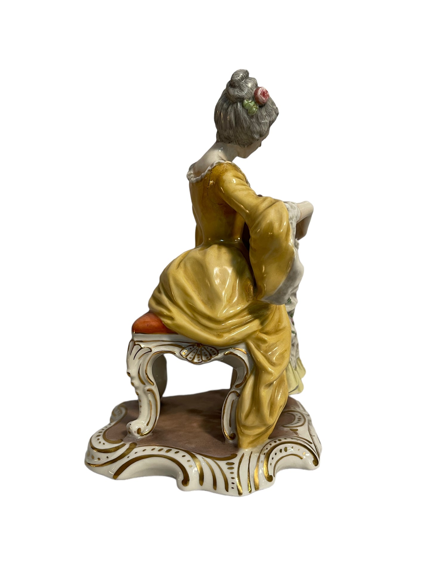 Statuina in ceramica, Dama che suona, fine XIX secolo, Capodimonte Ginori
