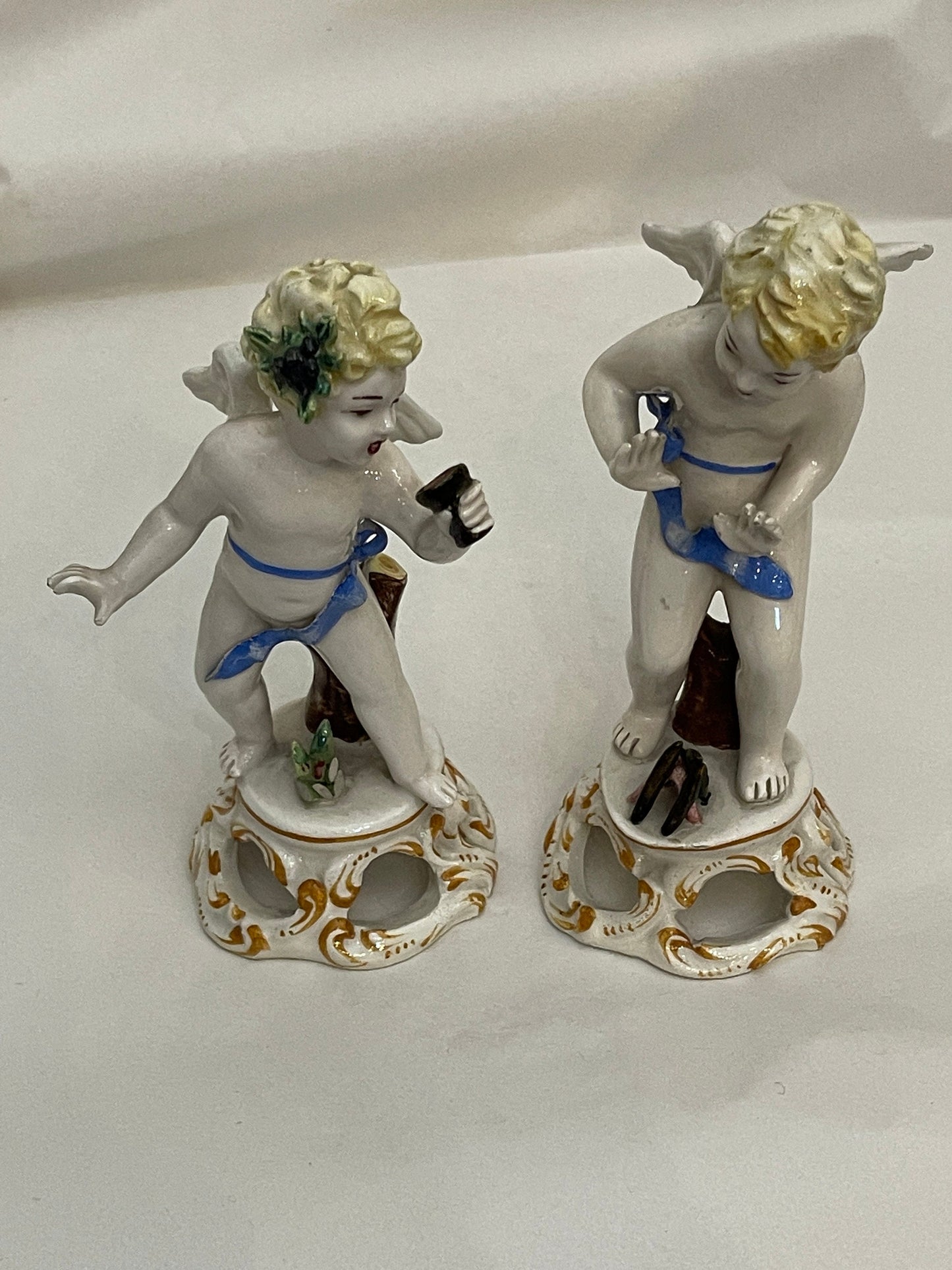 Coppia angioletti in caramica di Nove, XX secolo