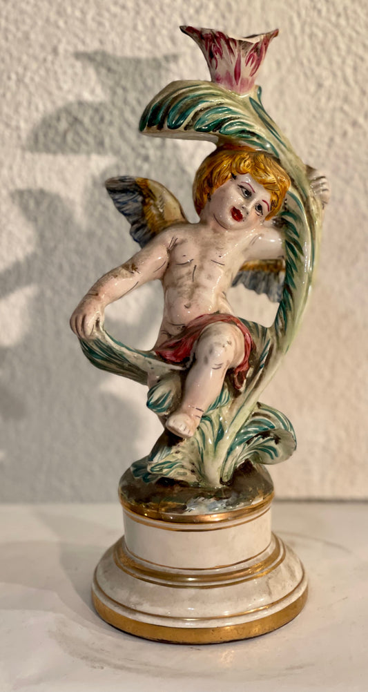 Antik verzierte Keramik, Motiv Putto mit Blume, H 30 cm, Ende 19. Jh., Durchmesser 12 cm