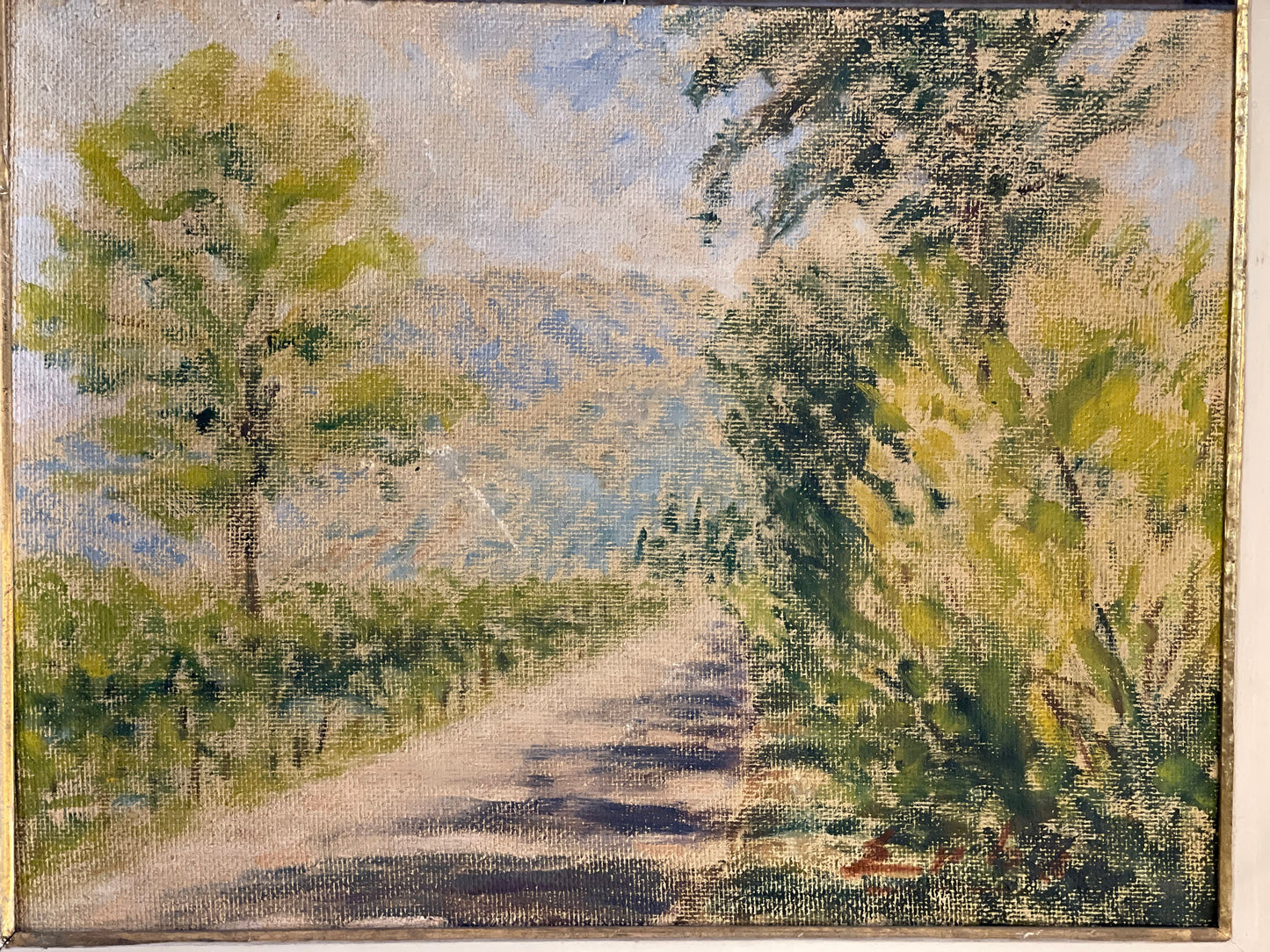 Dipinto olio su tavola (faesite), stile chiarista, firma illeggibile, epoca 1900, misure 38x29 cm, cornice d’epoca, da restaurare