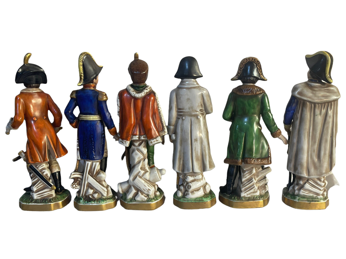 Set di sei figure di ceramica Capodimonte, soldati