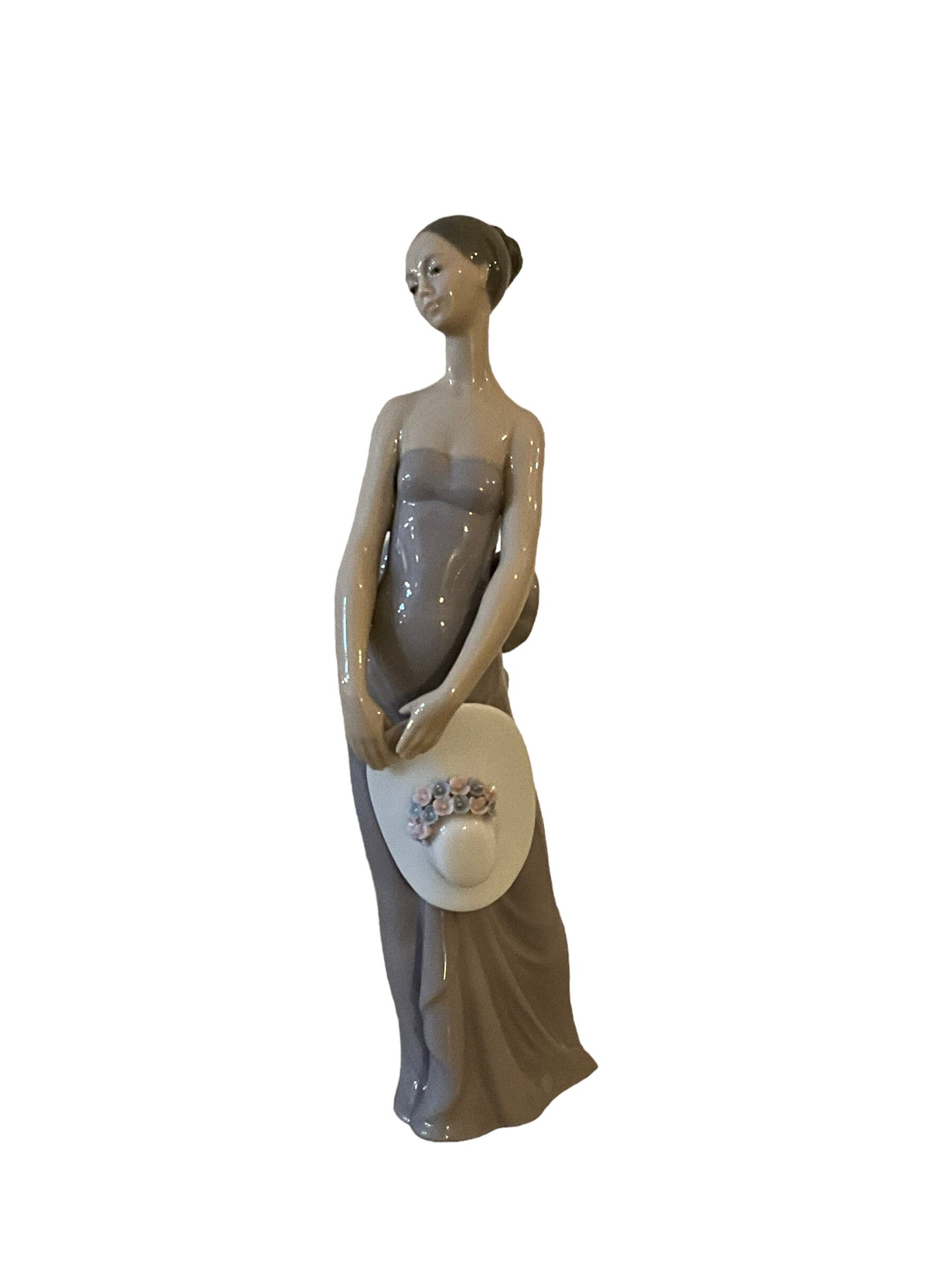 Céramique Lladro, XXe siècle, Dame au chapeau