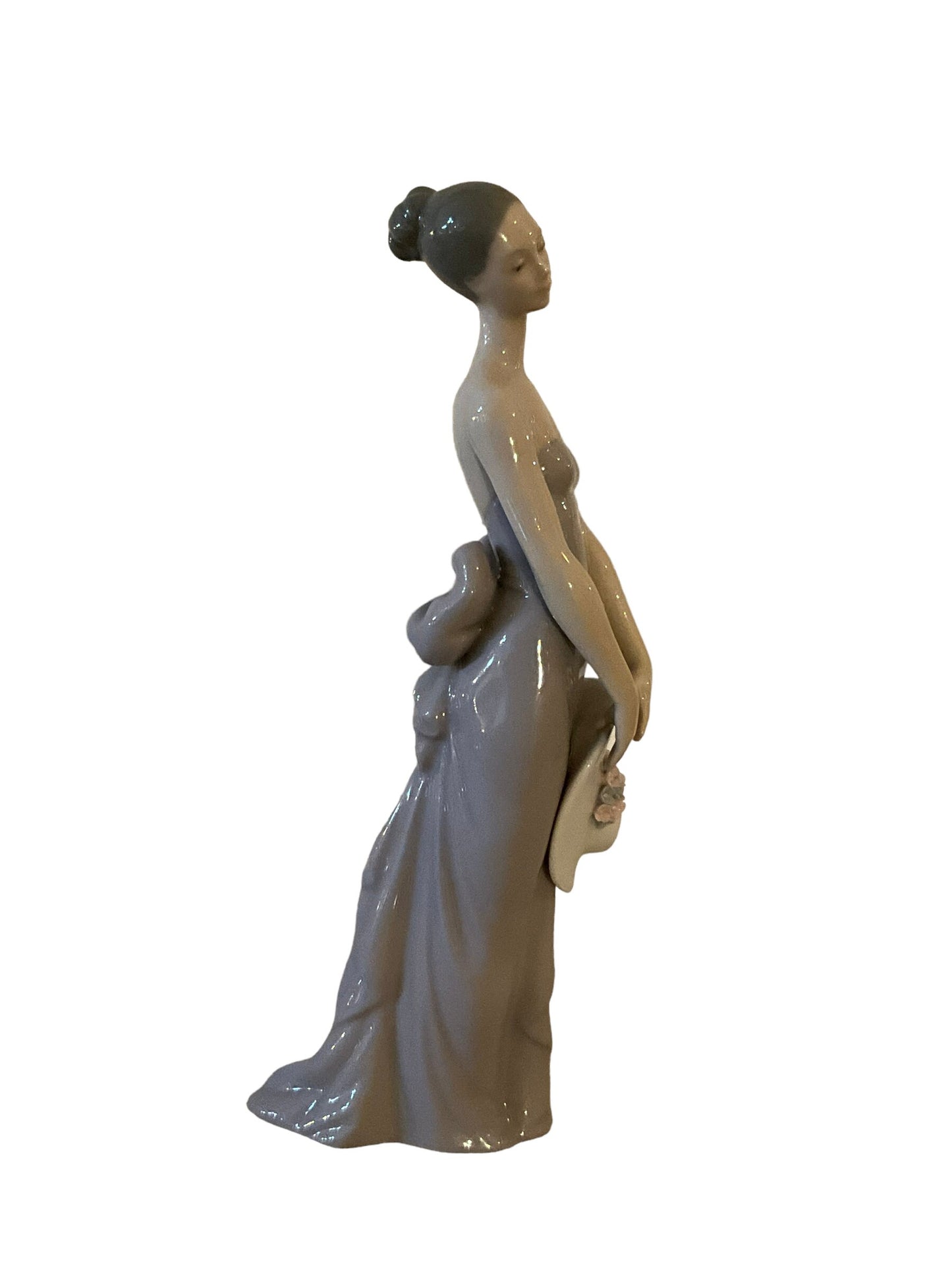 Céramique Lladro, XXe siècle, Dame au chapeau